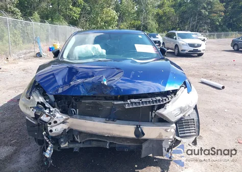 2017 Nissan Maxima 3.5 S z USA, uszkodzony, nr VIN 1N4AA6AP3HC379995